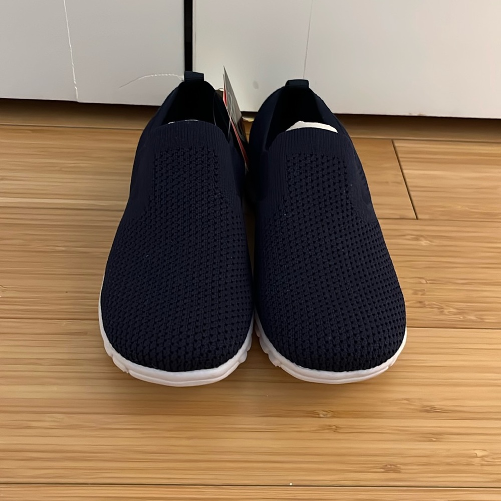 NWT Boys Size 1 Nosox Slip-on Fashion Sneaker